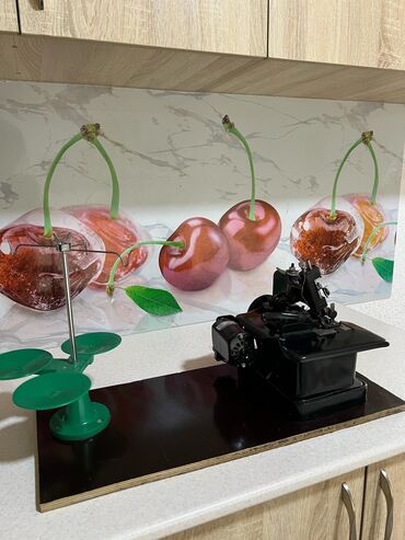 Швейные машины: Швейная машина Chayka, Оверлок, Полуавтомат — 8