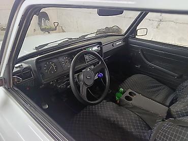 masin cesqa: VAZ (LADA) 2107: 1.7 l | 1995 il Sedan — 4