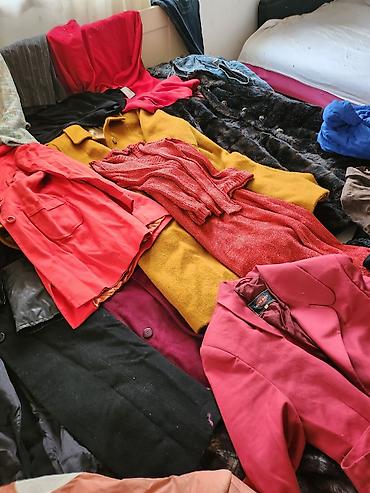 Ostala ženska odeća: Lot ženske odeće – različiti komadi i materijali - Kaputi i mantili — 1