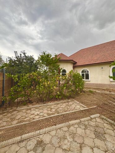 Долгосрочная аренда домов: 220 м², 6 комнат — 2