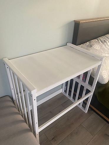 islenmis besik: Oğlan və qız üçün, İşlənmiş, Yumru, Beşik, Matras ilə, Yellənmə mexanizmi ilə — 3