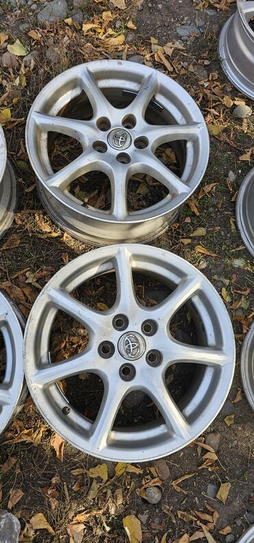 решотка одиссей: Куйма Дисктер R 17 Toyota, Комплект, тешиктери - 5, Колдонулган