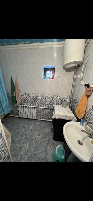 часный дом: 4 комнаты, 100 м², 6 соток, Бишкек, Ак-Орго ж/м Собственник — 4