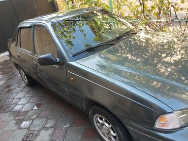 Daewoo: Daewoo Nexia: 2002 г., 1.5 л, Механика, Бензин, Седан