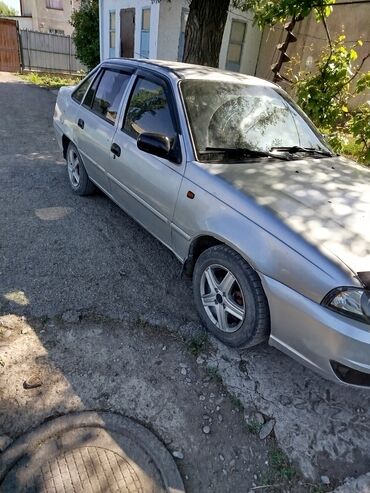 купить машину хендай солярис: Daewoo Nexia: 2011 г., 1.5 л, Седан