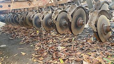 Зерновые сеялки: Зерновая сеялка прицепная жёлтый 250тыс. красный 250тыс Описание: - — 22