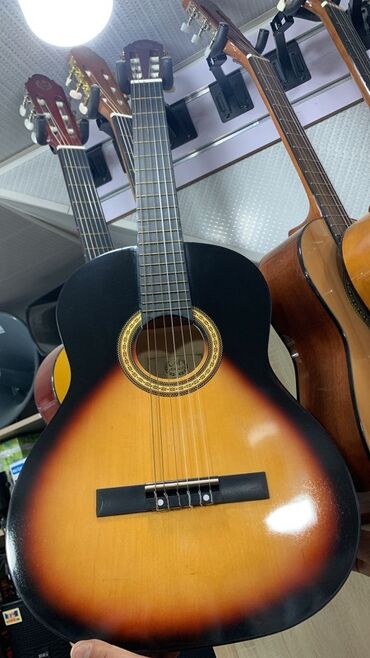 Səs avadanlığı: Klassik gitara, Ibanez, Yeni, Ünvandan götürmə