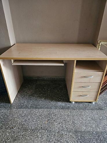 balkon masa: Dolab, 2 ədəd yazı masasıbalaca tumba Köhnədi 2 ci əl Hamısı — 2