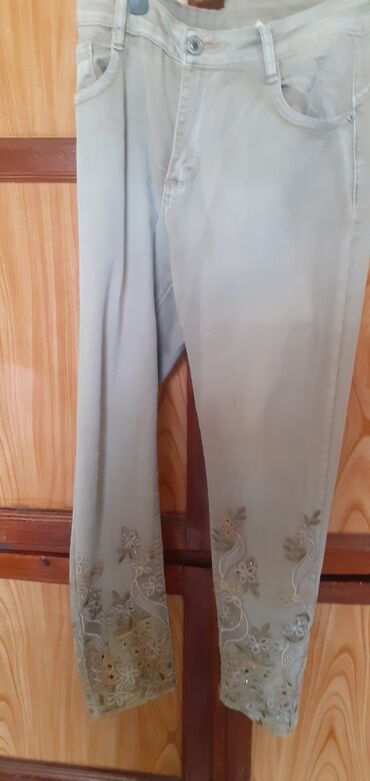 8 dyum hiroskuterlr: Şalvarlar 2XL (EU 44), 3XL (EU 46), 4XL (EU 48)