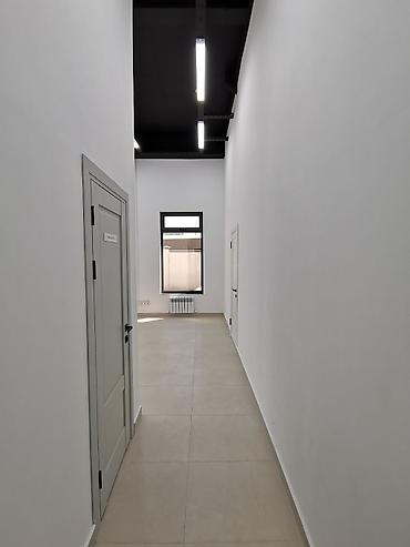 60: Аренда офисов, 60 м², В жилом комплексе, С отдельным входом, С системой безопасности — 4