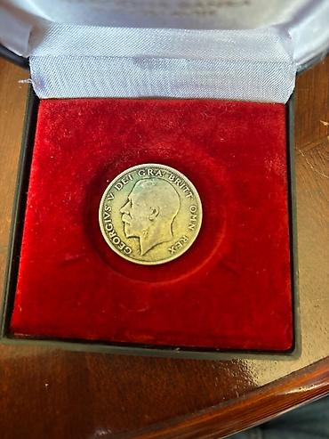 Ostali predmeti za umetnost i kolekcionarstvo: 5 francuskih srebrnih kovanica (2x 1832, 1833, 1838, 1868) 6x pola — 3