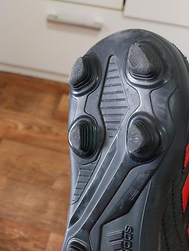 Kopačke: Fudbalske kopačke Adidas – crne sa crvenim prugama - Model sa — 8