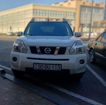 tayota 2010: Nissan X-Trail: 2.5 l | 2010 il Ofrouder/SUV