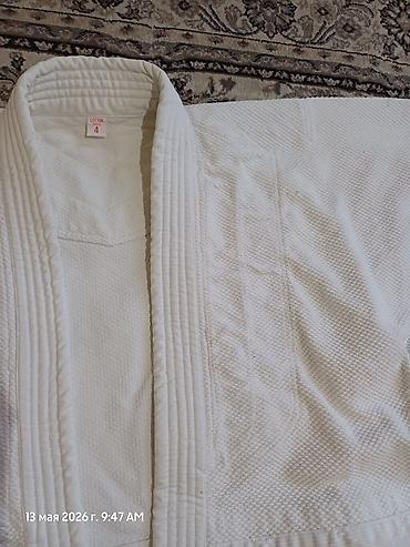хлопка: Кимоно для дзюдо - Цвет: белый. - Размер на ярлыке: 4 - Материал — 3