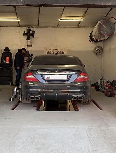 Продаю Бампер CLS 5.5 AMG с диффузором, насадки на выхлоп в комплекте