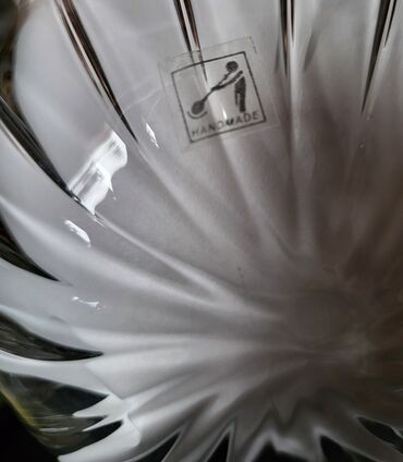 Ostali kućni dekor: Terarijum(saksija) za biljke viseca duvano staklo 90te. Perfektan — 17