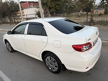 Toyota: Toyota Corolla: 2010 г., 1.6 л, Механика, Бензин, Седан — 5