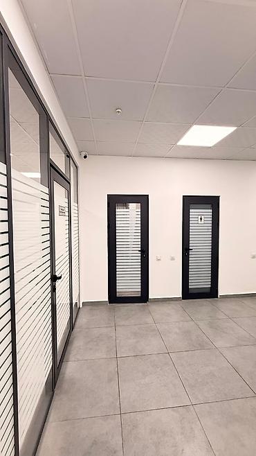 Аренда офисов: Сдаю коммерческое помещение. 📍 Адрес: ул. Чингиза Айтматова 4/4 — 10