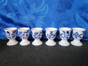 sobne lampe: Porcelanska nova,vintaz postolja za jaja. Postolja za jaja. Komada 6 — 7