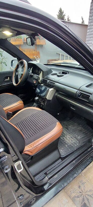 Land Rover: Land Rover Freelander – şəhər və off-road üçün çox yönlü kompakt SUV — 15