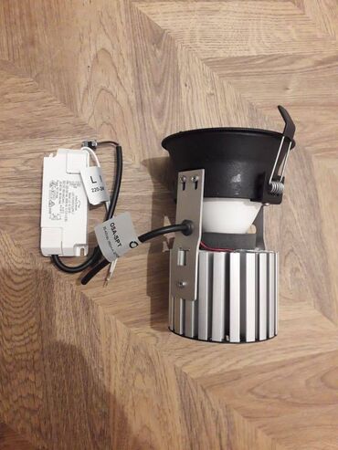 mesec lampa: Spot lampa