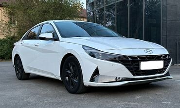 с российскими номерами: Hyundai Avante: 2020 г., 1.6 л, Автомат, Бензин, Седан