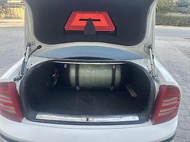 crv 2001: Skoda Octavia: 2004 г., 1.8 л, Механика, Газ, Лифтбек — 8