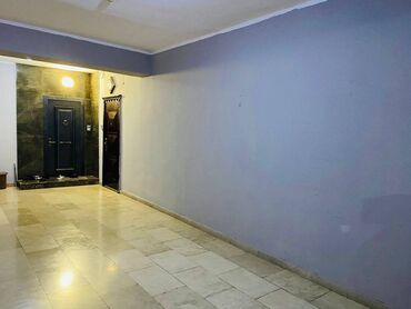 Uzunmüddətli kirayə mənzillər: Nəsimi rayon, 20 yanvar metrosu yanında 17 mərtəbəli binanın 9-cu — 12