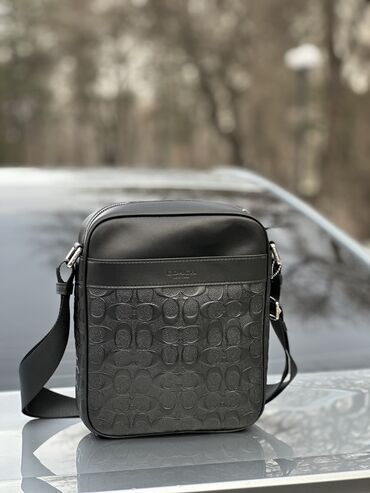 сумка через плечо: Coach Черный, телячья кожа, гладкая текстура кожи, строчка в тон
