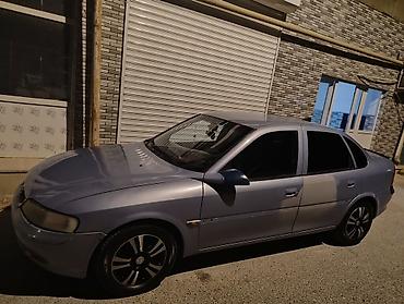 turbo az opel vectra 2000: Opel Vectra: 1.8 l | 1997 il Sedan — 10
