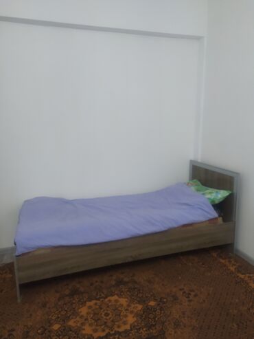 двухярустный кровать: Полуторная Кровать, Б/у