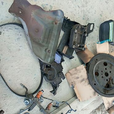 Другие детали для мотора: Автозапчасти от разборки двигателя (бензин, рядная «четвёрка») В — 1