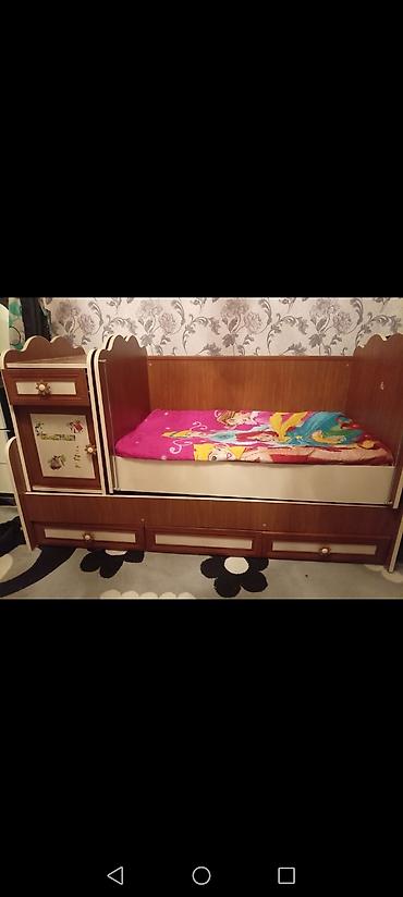 uşaq çarpayıları dolabla: Uşaq çarpayısı və mini şkaflı-çekmecəli dəst - Material: ağac/laminat — 2