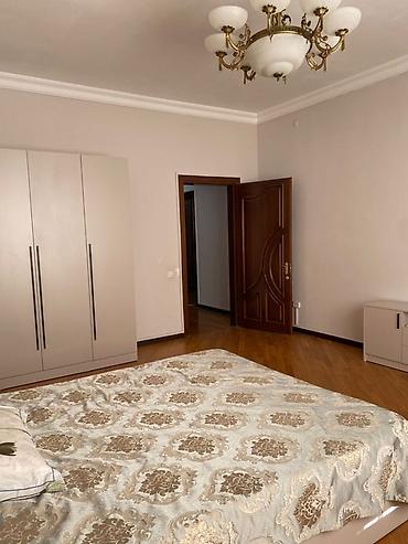 кватира каракол: 4 комнаты, 220 м², Золотой квадрат Элитка, 3 этаж — 3