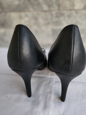 Salonke: Salonke, 38 — 5