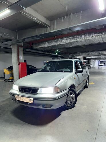 Daewoo: Daewoo Nexia: 2005 г., 1.5 л, Механика, Газ, Седан