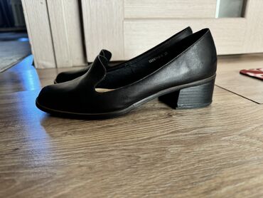 туфли на каблуках 38 размер: Туфли Basconi, 39, цвет - Черный