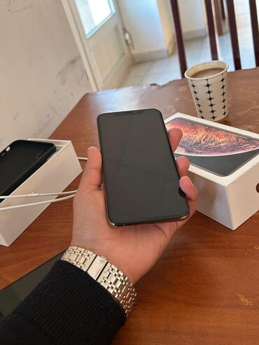 Apple iPhone: IPhone Xs, 256 GB, Qızılı, Simsiz şarj — 3