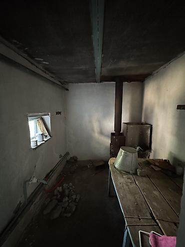 продаю дом дордой 1: 📍 В селе Беловодское, выше железной дороги, в районе Ак-Суу — срочно — 10