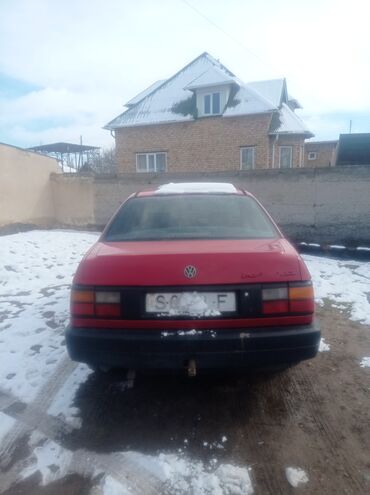 honda авто: Volkswagen Passat: 1989 г., 1.8 л, Механика, Бензин, Седан