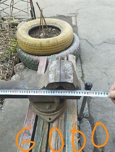 Тиски: Тиски слесарные поворотные, массивные. Характеристики по замерам на — 1