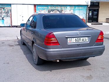 мерсадес: Mercedes-Benz C 180: 1993 г., 1.8 л, Механика, Бензин, Седан
