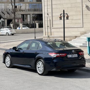 Toyota: Toyota Camry: 2019 г., 2.5 л, Автомат, Гибрид, Седан