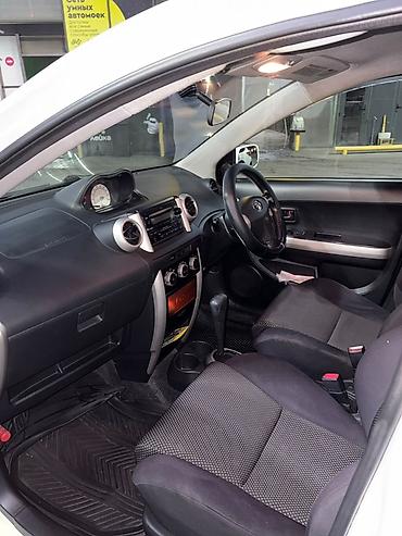 дешевые машина: Toyota Ist: 2003 г., 1.5 л, Автомат, Бензин, Хэтчбэк — 9