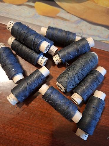 Аксессуары для шитья: Набор для рукоделия: пяльцы + большая подборка ниток Состав: - Пяльцы — 4