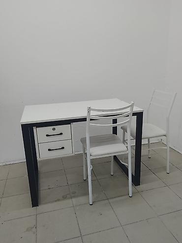 Салонные кресла: Срочно продаю Косметологическая/массажная кушетка с регулировкой — 8