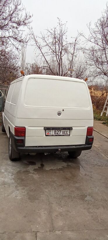 машина бугати: Volkswagen Transporter: 1992 г., 2 л, Механика, Бензин, Бус