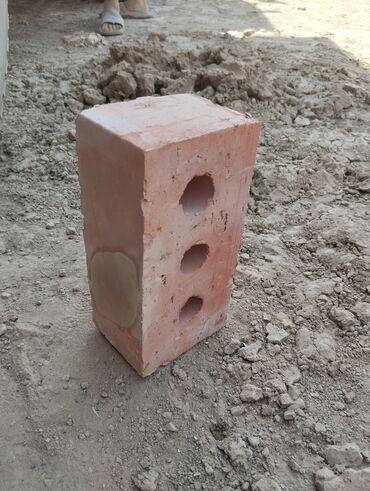 Кирпич, строительные блоки: Жженный, M100, 120 С дырками, Платная доставка