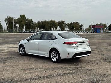 Toyota: Toyota Corolla: 2020 г., 1.8 л, Вариатор, Гибрид, Седан — 5