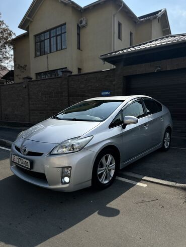 таета джип: Toyota Prius: 1.8 л, Вариатор, Бензин, Хэтчбэк